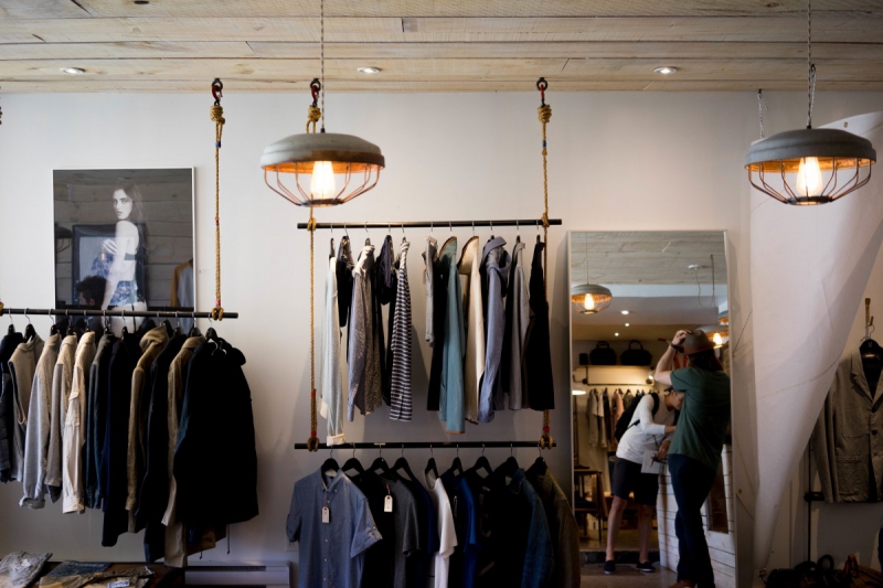 magasin-MANDELIEU LA NAPOULE-min_clothing_store_shop_boutique_men's_fashion_clothes_business_retail_shopping-1062572